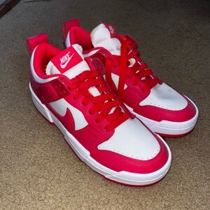 Nike women’s sneakers